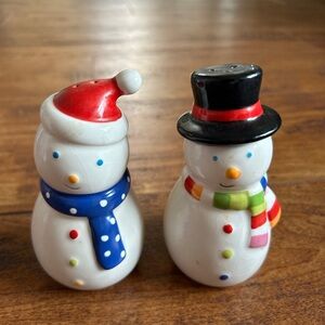 Festive Snowman Salt and Pepper Shaker Set